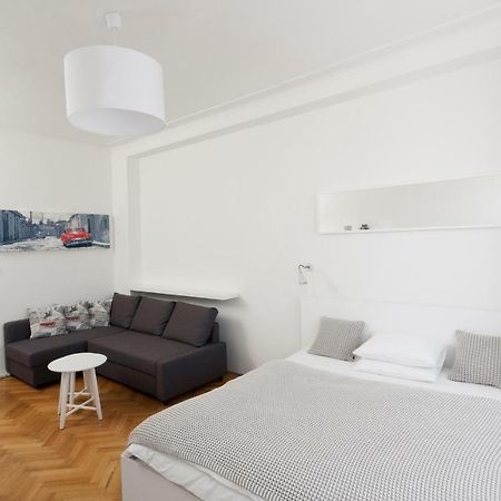 Casa Anna Apartment Opletalova Прага Екстериор снимка