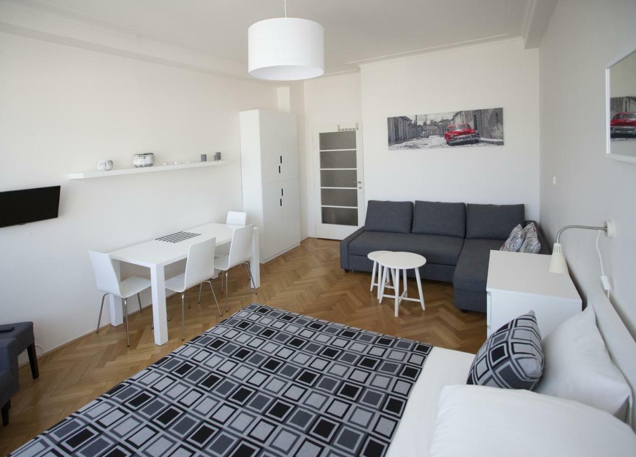 Casa Anna Apartment Opletalova Прага Екстериор снимка